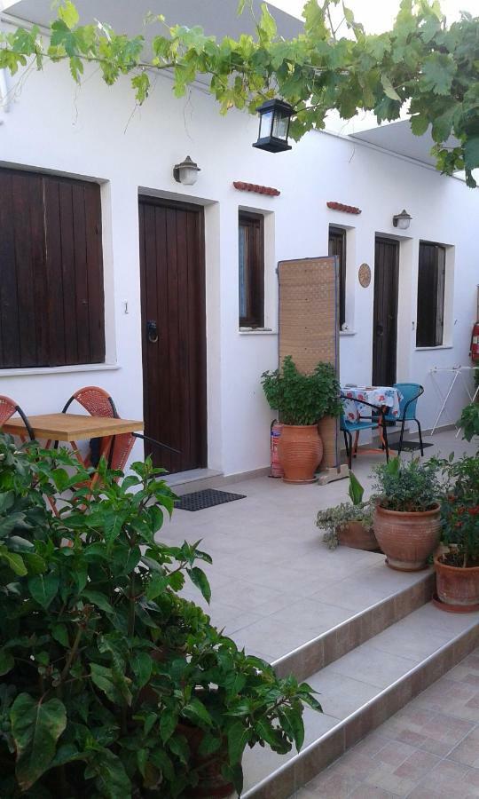 Αmmos Rooms Палеохора Екстер'єр фото